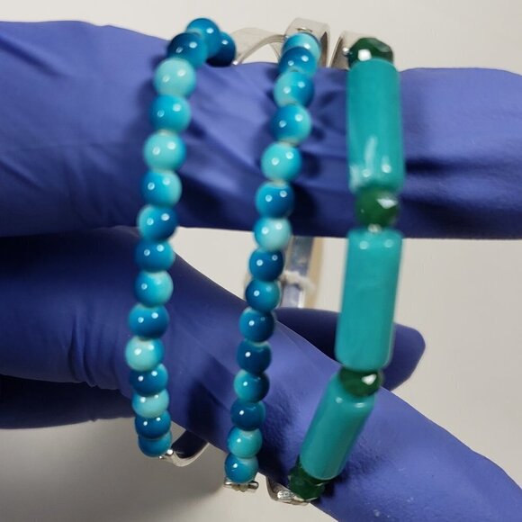 Set of 3 Polished Silver-tone Turquoise color Beaded Stretchy Bracelets - Picture 6 of 6